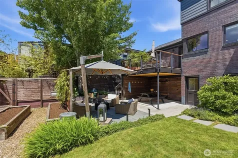 5815 Ann Arbor Avenue NE Seattle WA 98105