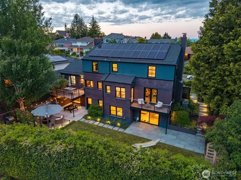 5815 Ann Arbor Avenue NE Seattle WA 98105