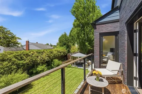 5815 Ann Arbor Avenue NE Seattle WA 98105