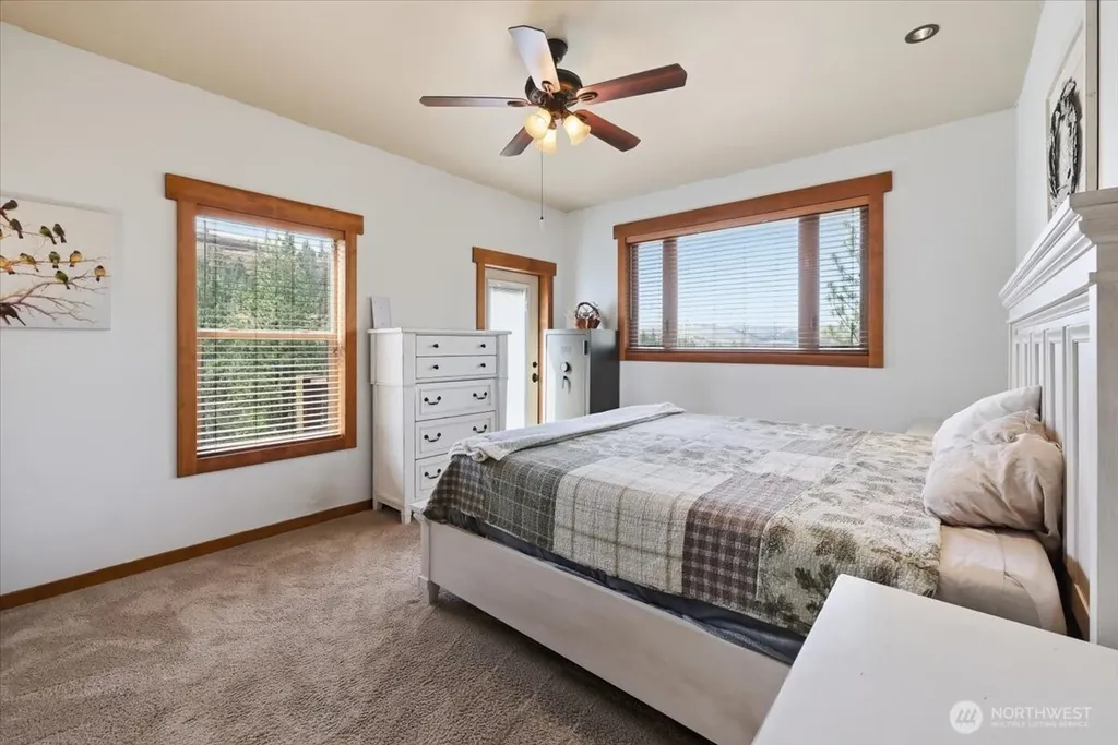 31795 Ringneck Lane East Davenport WA 99122