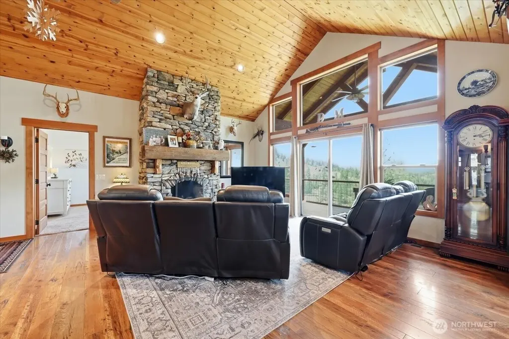 31795 Ringneck Lane East Davenport WA 99122