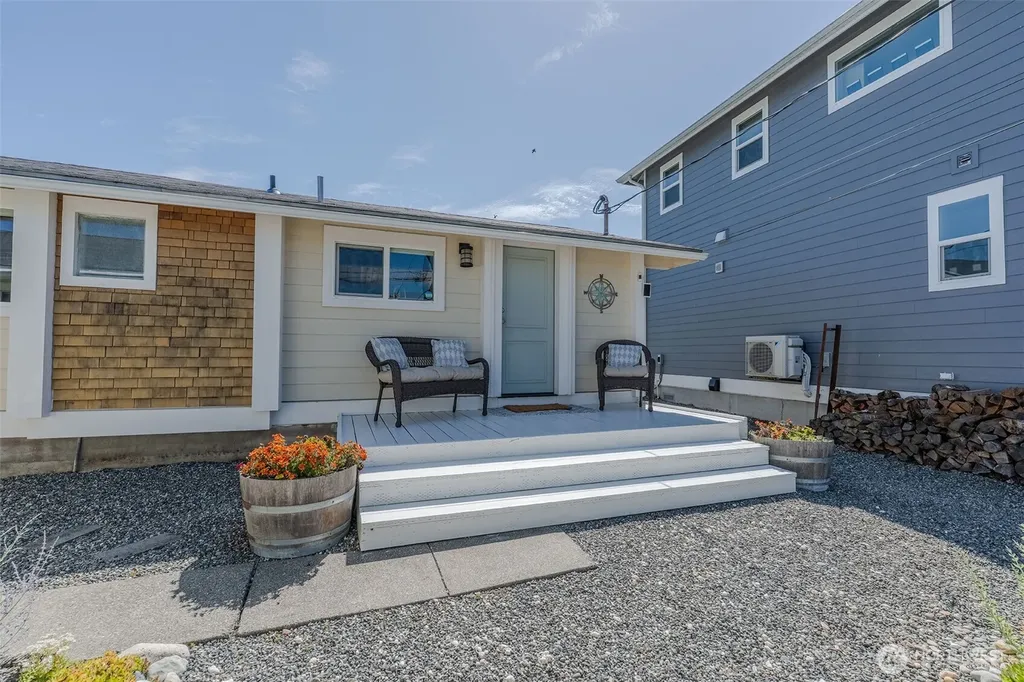 4182 Saltspring Drive Ferndale WA 98248