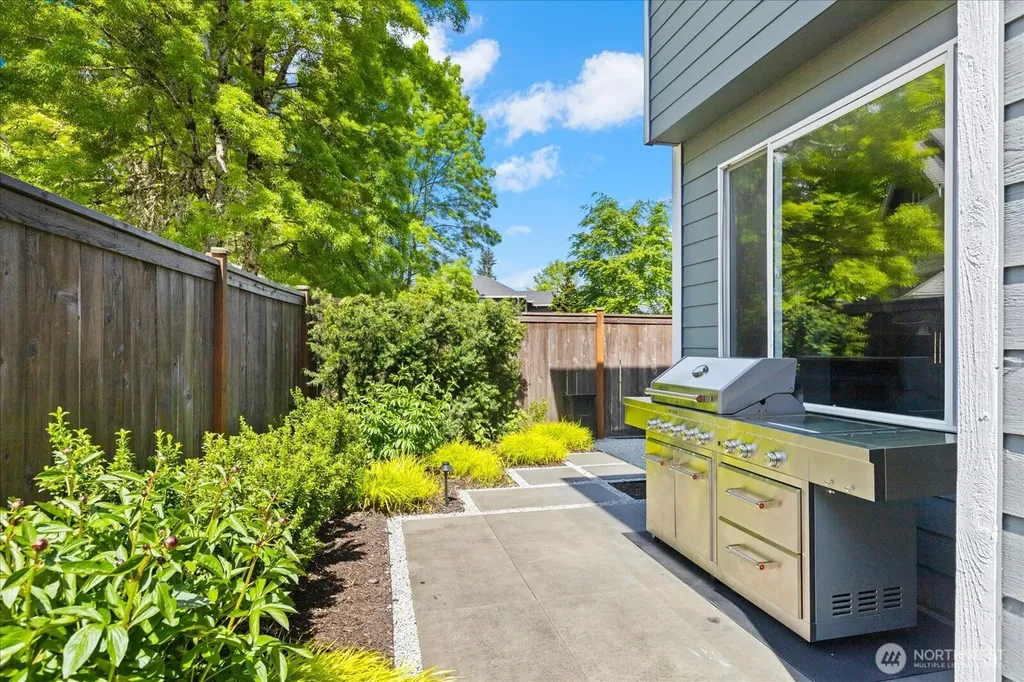 2211 238th Place NE Sammamish WA 98074