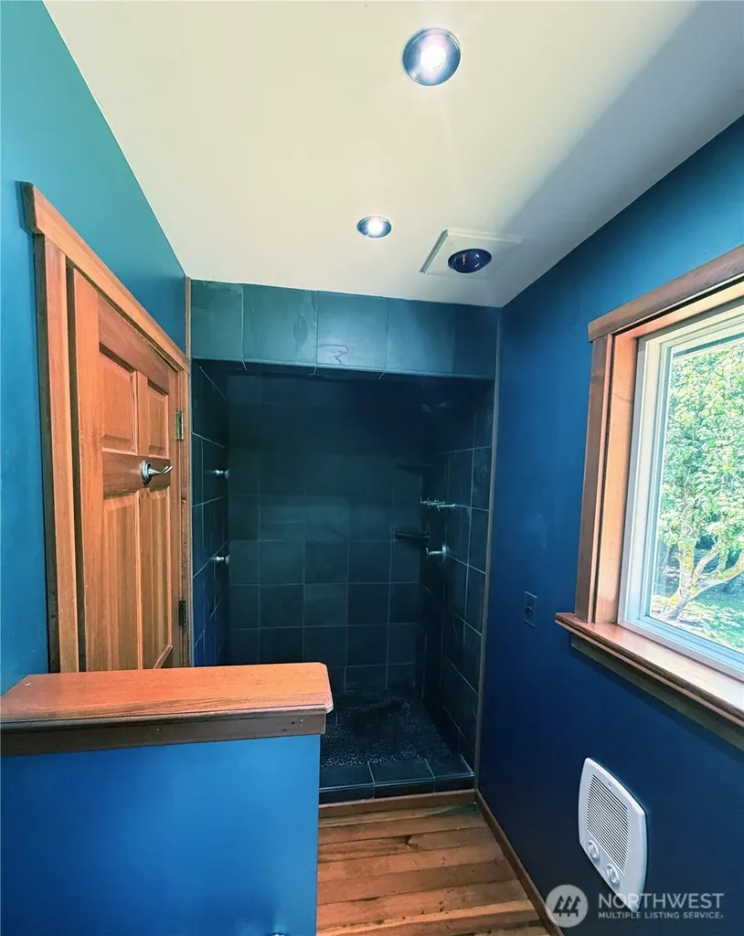 10308 SW 116th Avenue Vashon WA 98070