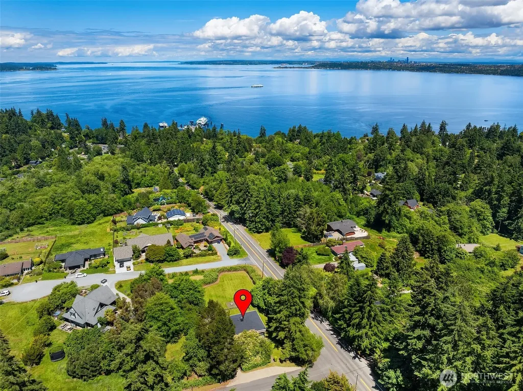 10308 SW 116th Avenue Vashon WA 98070