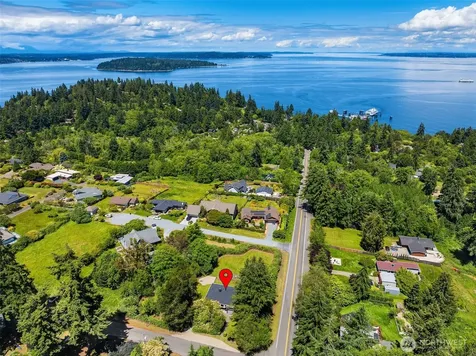 10308 SW 116th Avenue Vashon WA 98070
