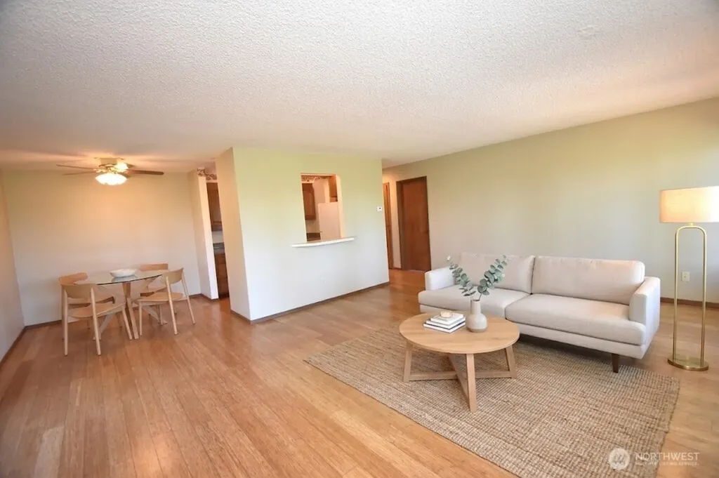 8230 53rd Avenue W Mukilteo WA 98275