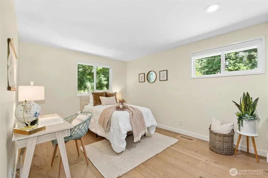 13525 62nd Avenue NE Kirkland WA 98034