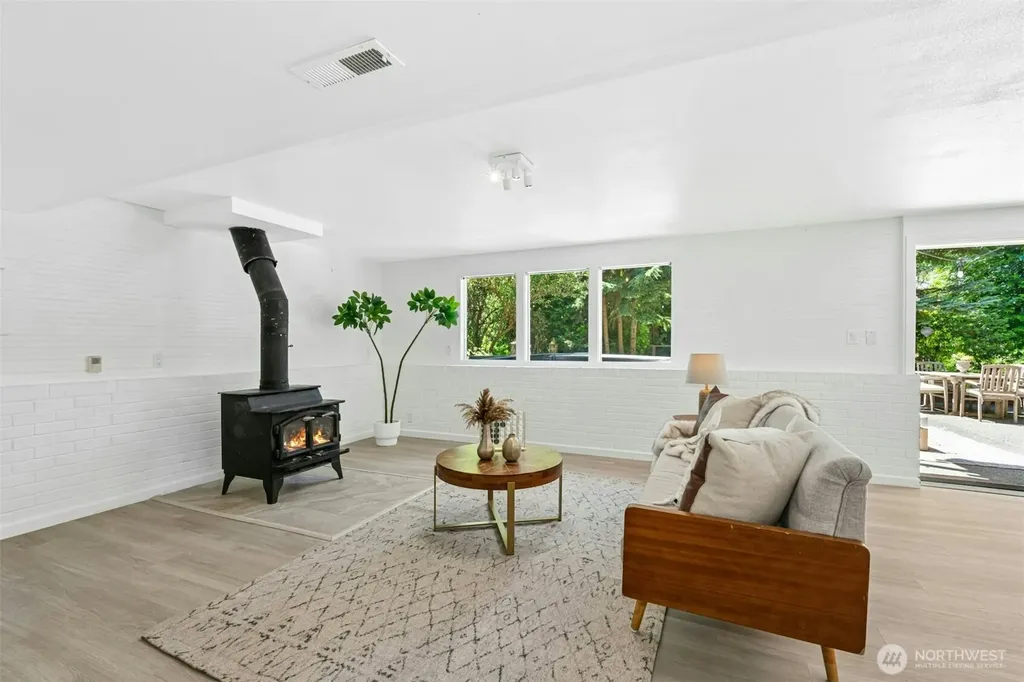 13525 62nd Avenue NE Kirkland WA 98034