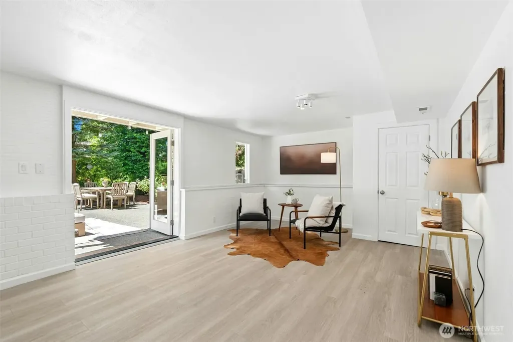 13525 62nd Avenue NE Kirkland WA 98034