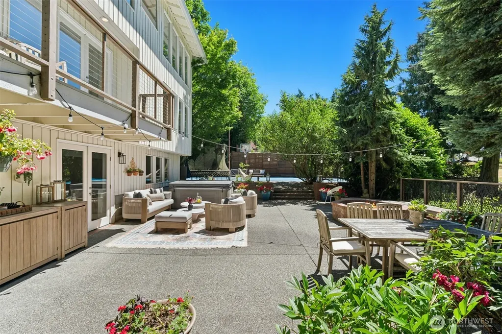 13525 62nd Avenue NE Kirkland WA 98034