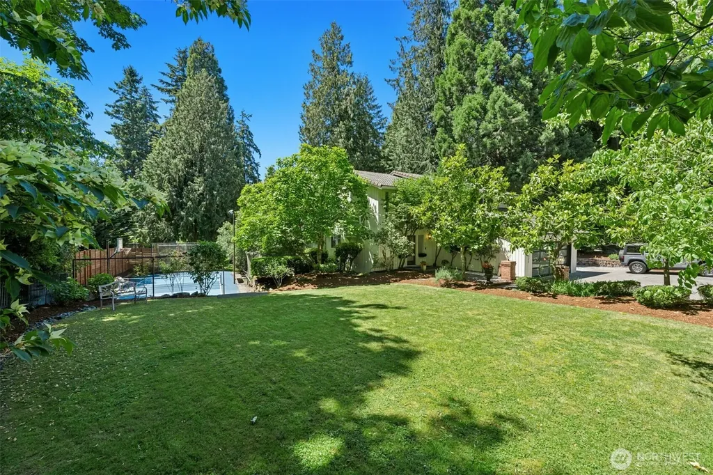 13525 62nd Avenue NE Kirkland WA 98034