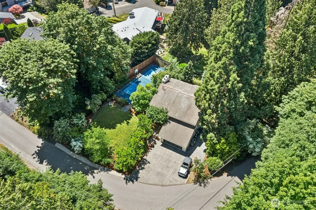 13525 62nd Avenue NE Kirkland WA 98034