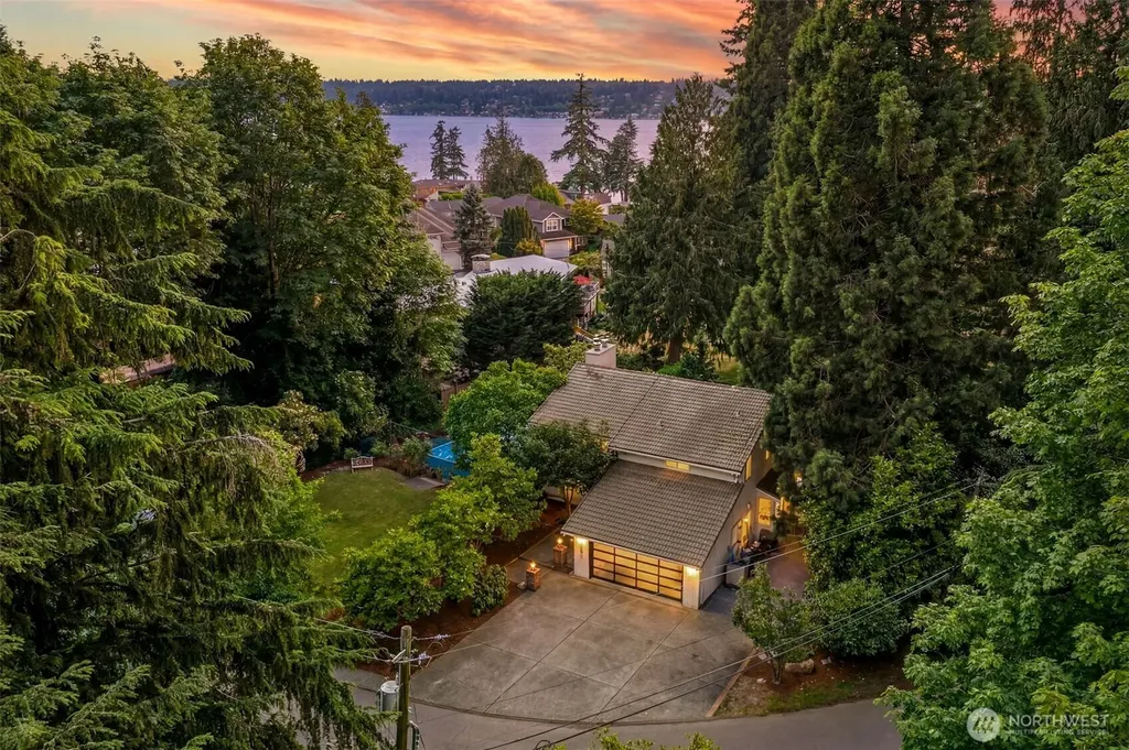 13525 62nd Avenue NE Kirkland WA 98034