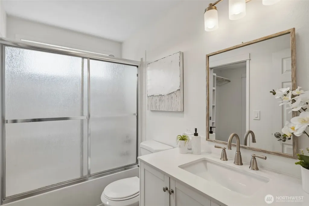 243 Shepard Way NW Bainbridge Island WA 98110