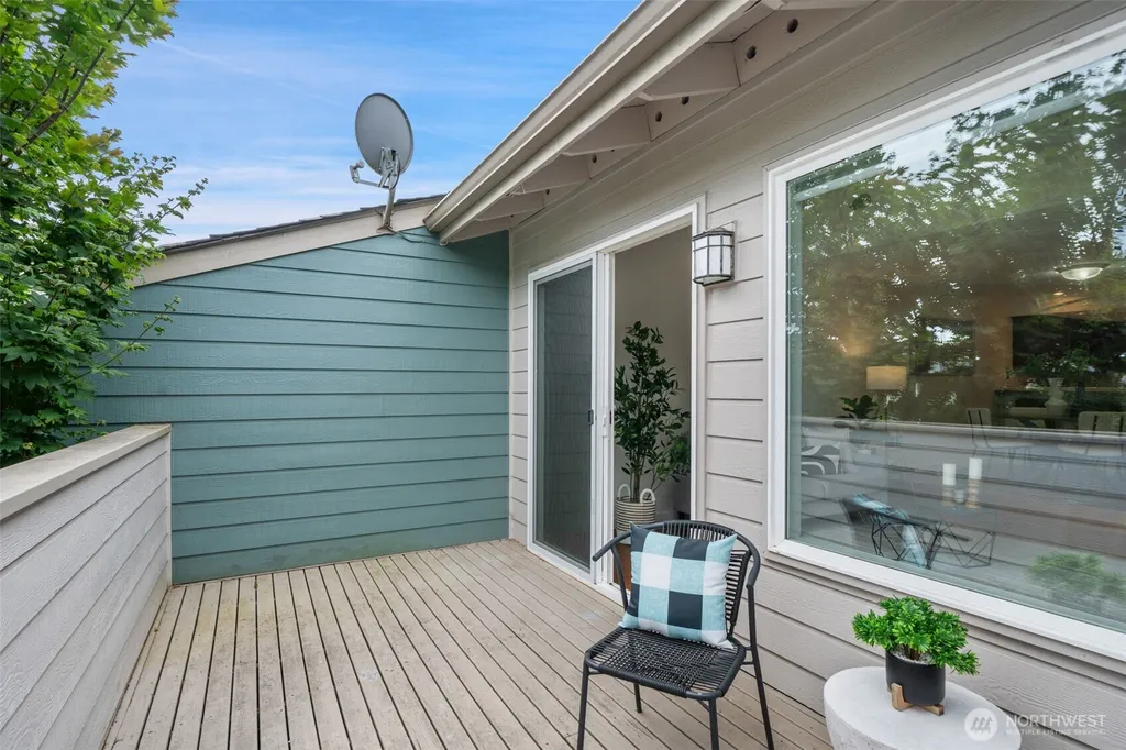 243 Shepard Way NW Bainbridge Island WA 98110
