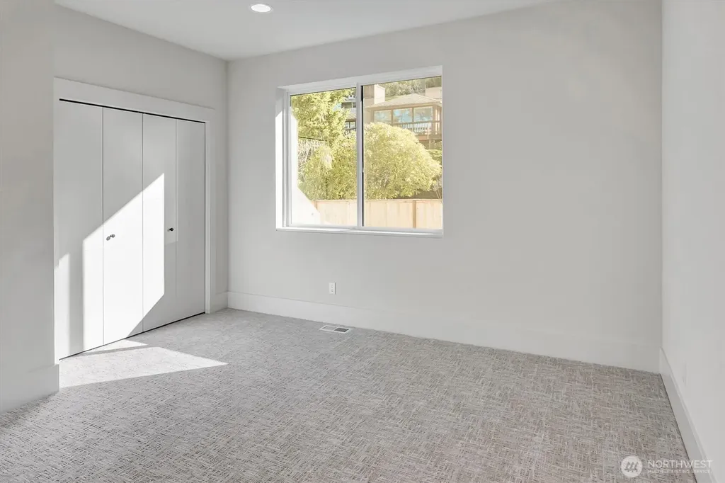 3036 67th Avenue SE Mercer Island WA 98040