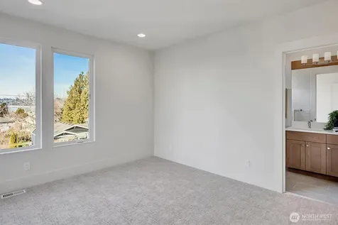 3036 67th Avenue SE Mercer Island WA 98040