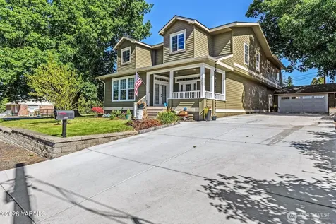 3705 W Chestnut Avenue Yakima WA 98902