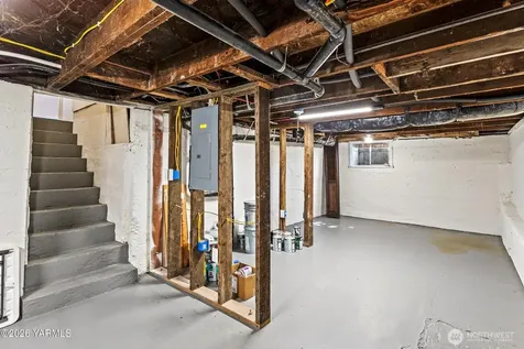 3705 W Chestnut Avenue Yakima WA 98902