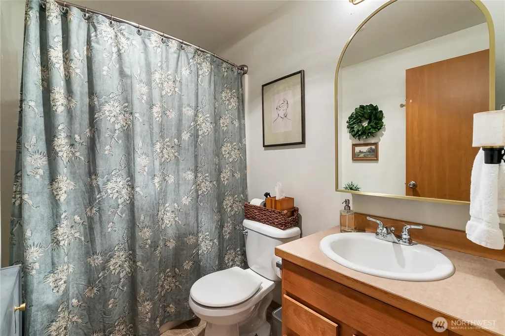 412 Allison Way Nooksack WA 98276