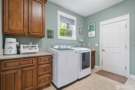 24 Empire Drive Silverlake WA 98645