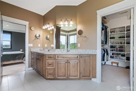 24 Empire Drive Silverlake WA 98645