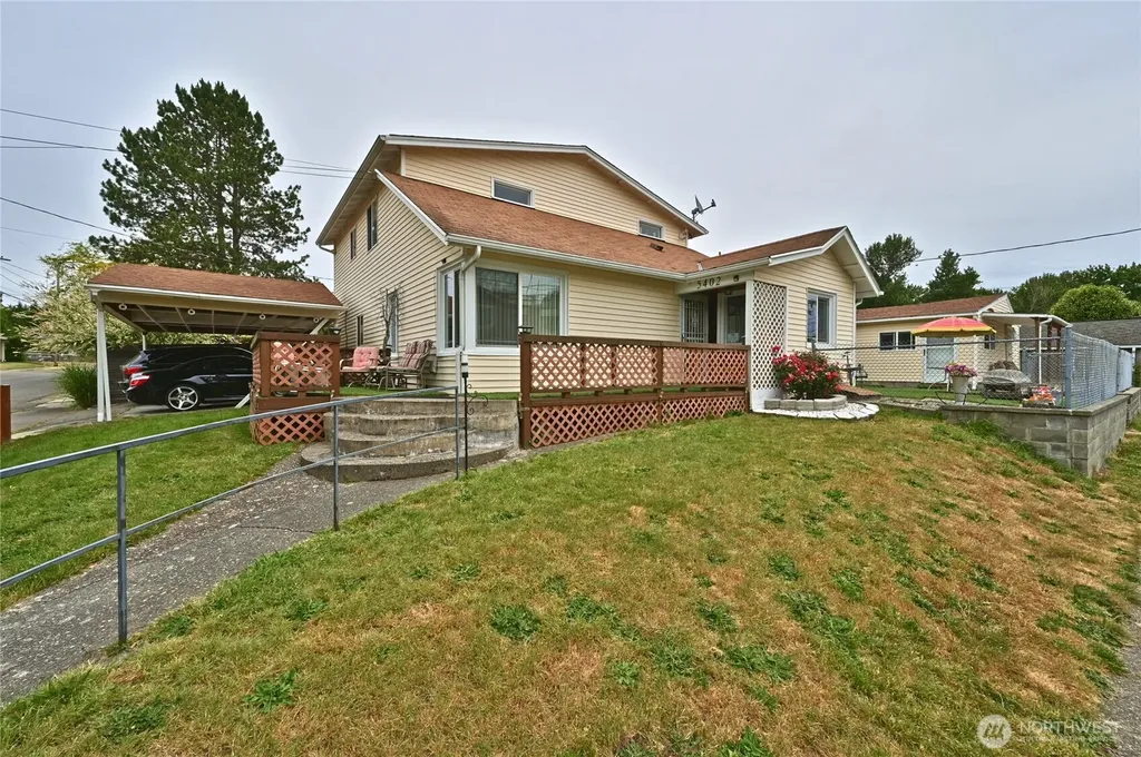 5402 S Cloverdale Street Seattle WA 98118