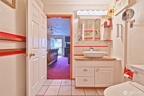 5402 S Cloverdale Street Seattle WA 98118