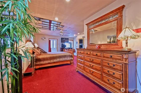 5402 S Cloverdale Street Seattle WA 98118