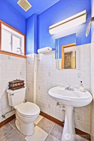 5402 S Cloverdale Street Seattle WA 98118