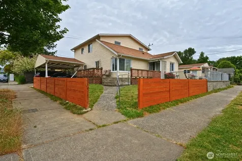 5402 S Cloverdale Street Seattle WA 98118