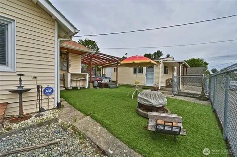 5402 S Cloverdale Street Seattle WA 98118