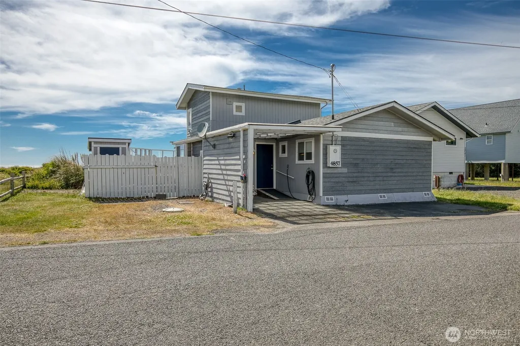 48571 Pacific Avenue Moclips WA 98571
