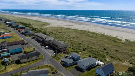 48571 Pacific Avenue Moclips WA 98571