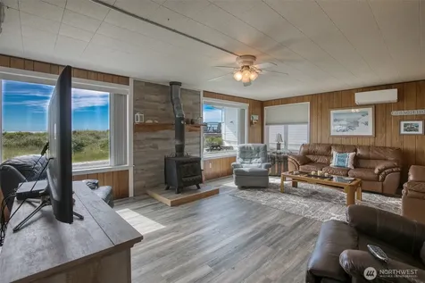 48571 Pacific Avenue Moclips WA 98571