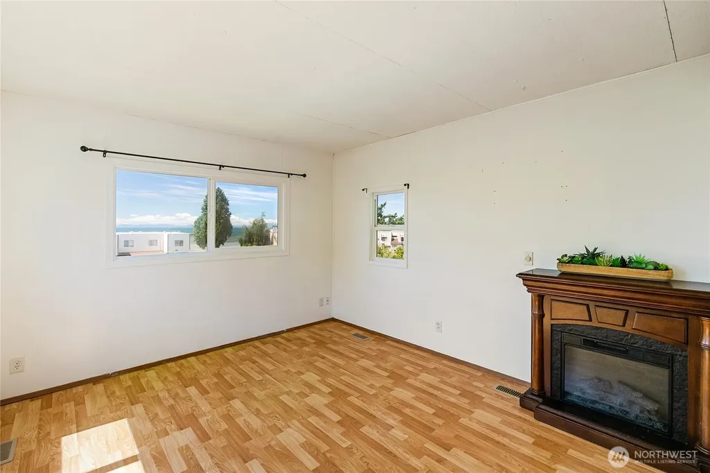 8080 Harborview Blaine WA 98230