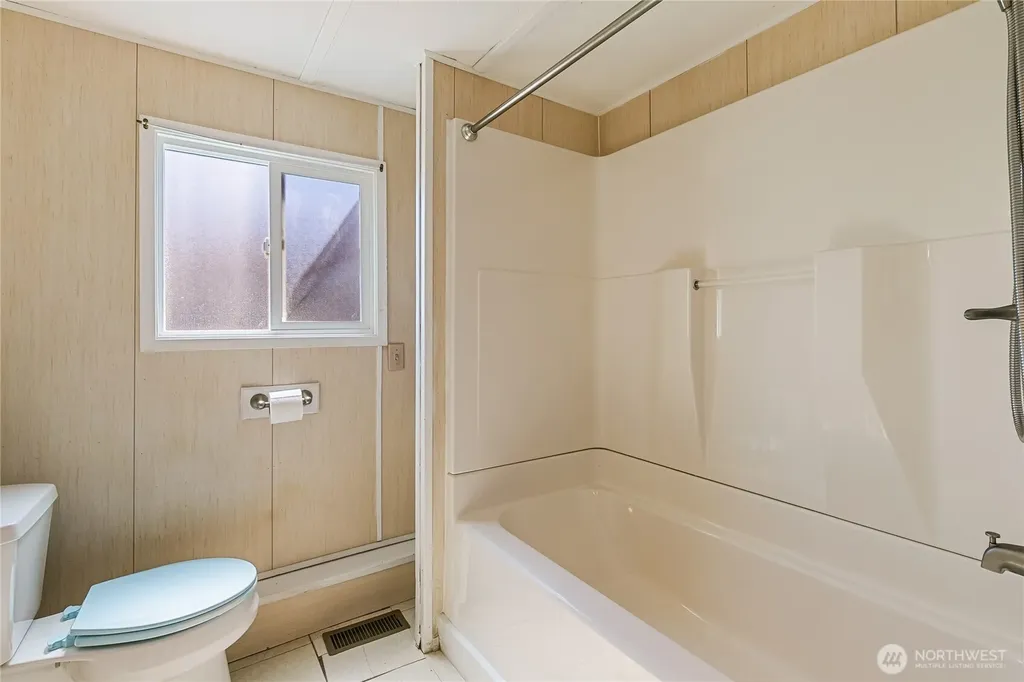 8080 Harborview Blaine WA 98230