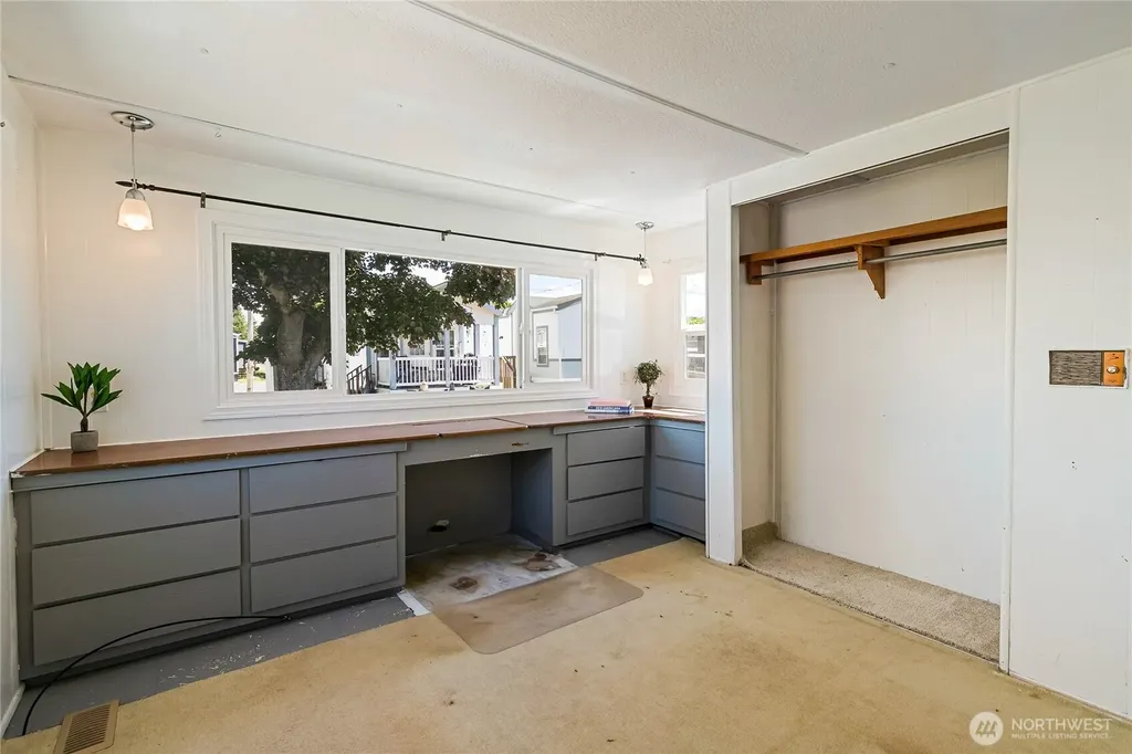 8080 Harborview Blaine WA 98230