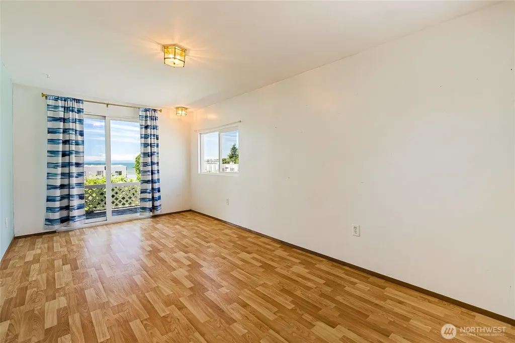8080 Harborview Blaine WA 98230