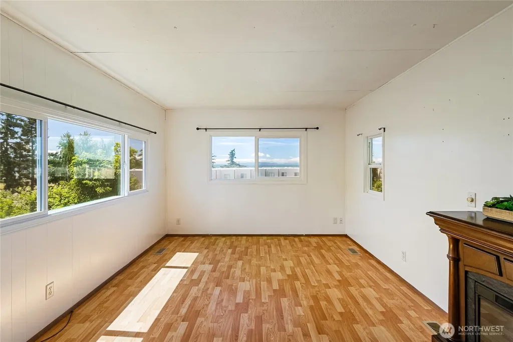 8080 Harborview Blaine WA 98230
