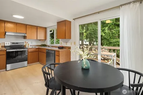 7223 NE 152nd Place Kenmore WA 98028