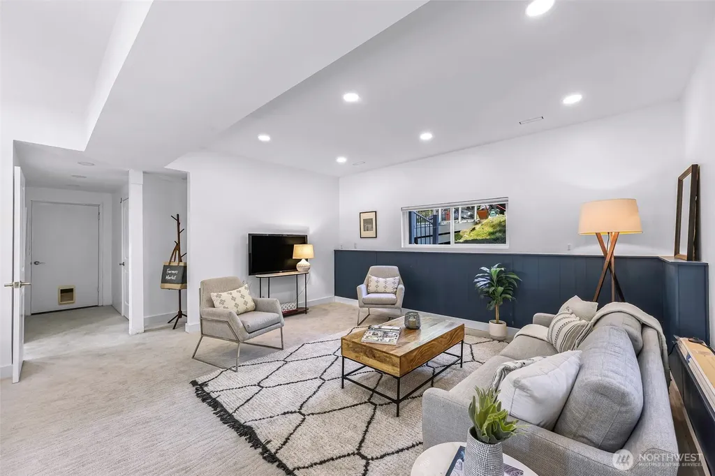 15416 20th Place W Lynnwood WA 98087