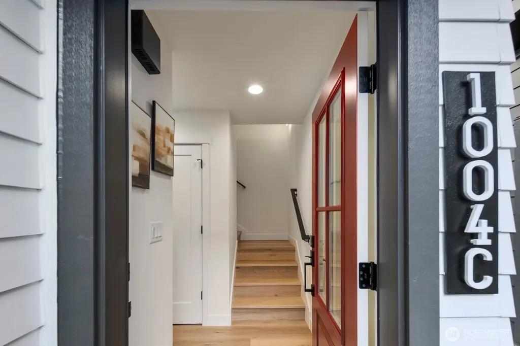 1004 N 48th Street Seattle WA 98103