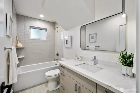 1004 N 48th Street Seattle WA 98103