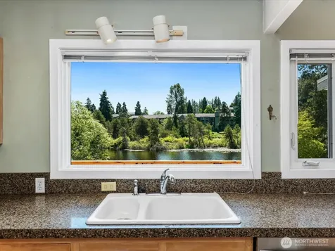 516 72nd Street SE Everett WA 98203