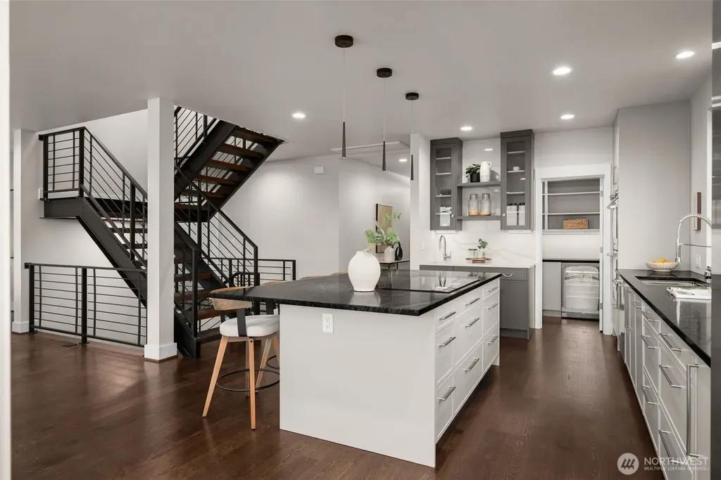 6038 50th Avenue NE Seattle WA 98115