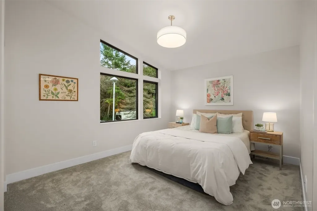 6038 50th Avenue NE Seattle WA 98115