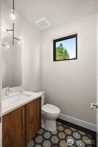 6038 50th Avenue NE Seattle WA 98115