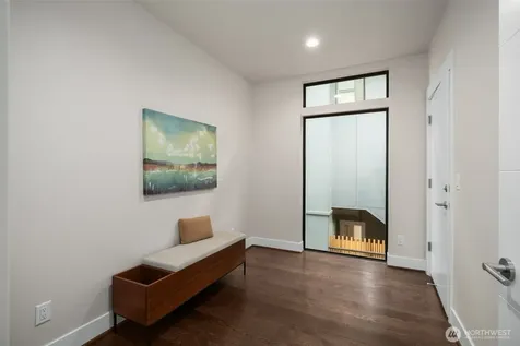 6038 50th Avenue NE Seattle WA 98115